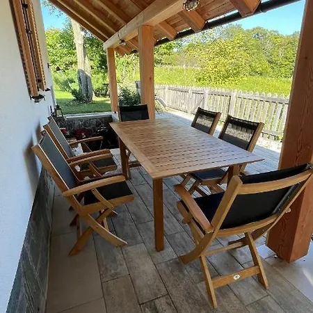 House-tanjevica