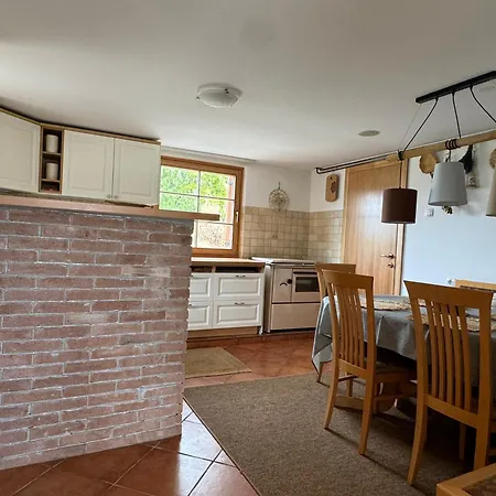 House-tanjevica * Kostanjevica na Krki